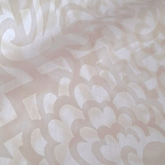 WHITE Cannon twin scroll pattern flat - Picture 12 of 12